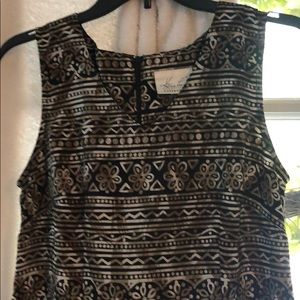 Kathy Lee Maxi dress. Worn twice.  Beautiful print. Zipper back. Front slit